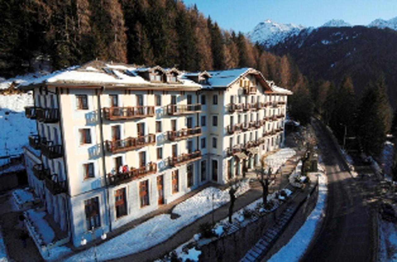 Palace Pontedilegno Resort Ponte Di Legno Exterior photo